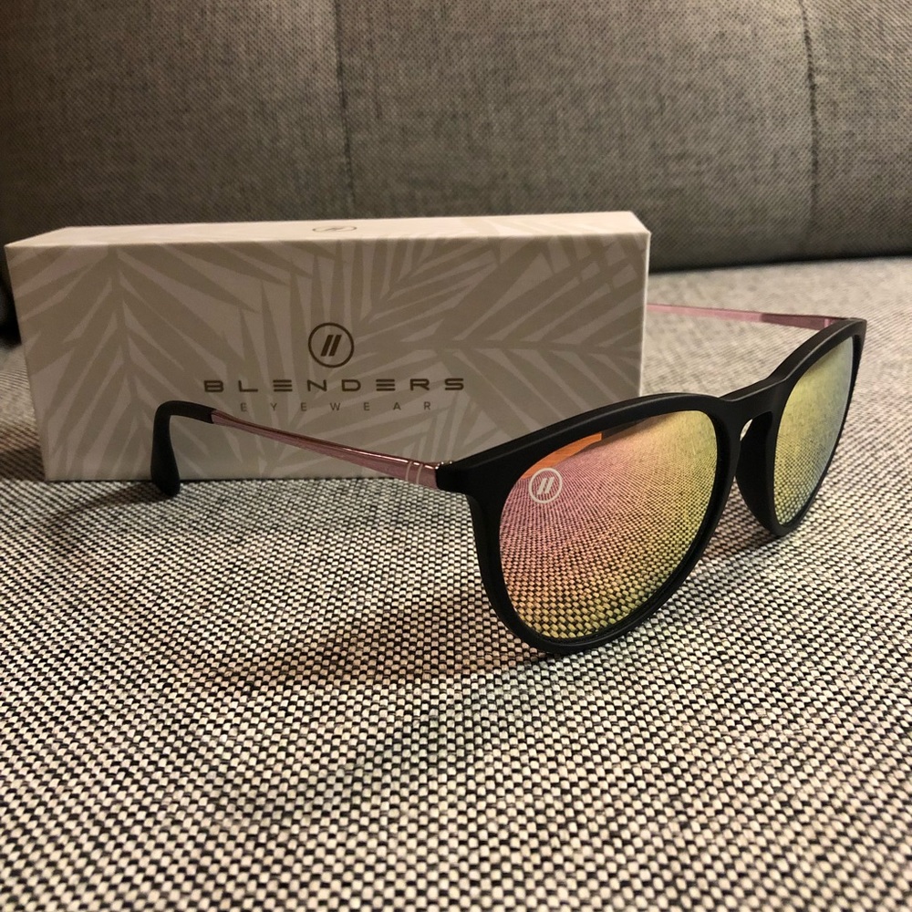 Blenders North Park Rose Theater Polarized Sunglasses